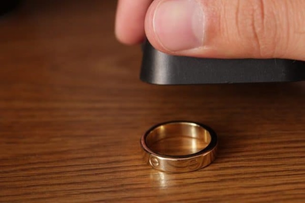 Gold detection Counterfeit using magnets